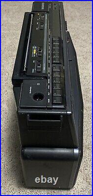 Vtg Magnavox D8300 AM FM Stereo Boombox Radio Dual Cassette Works Sounds Great